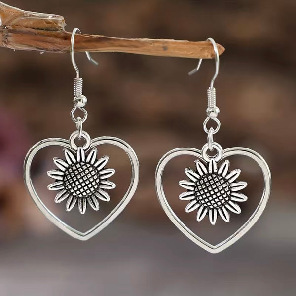 Retro Bohemian Hollow Heart Sunflower Earrings